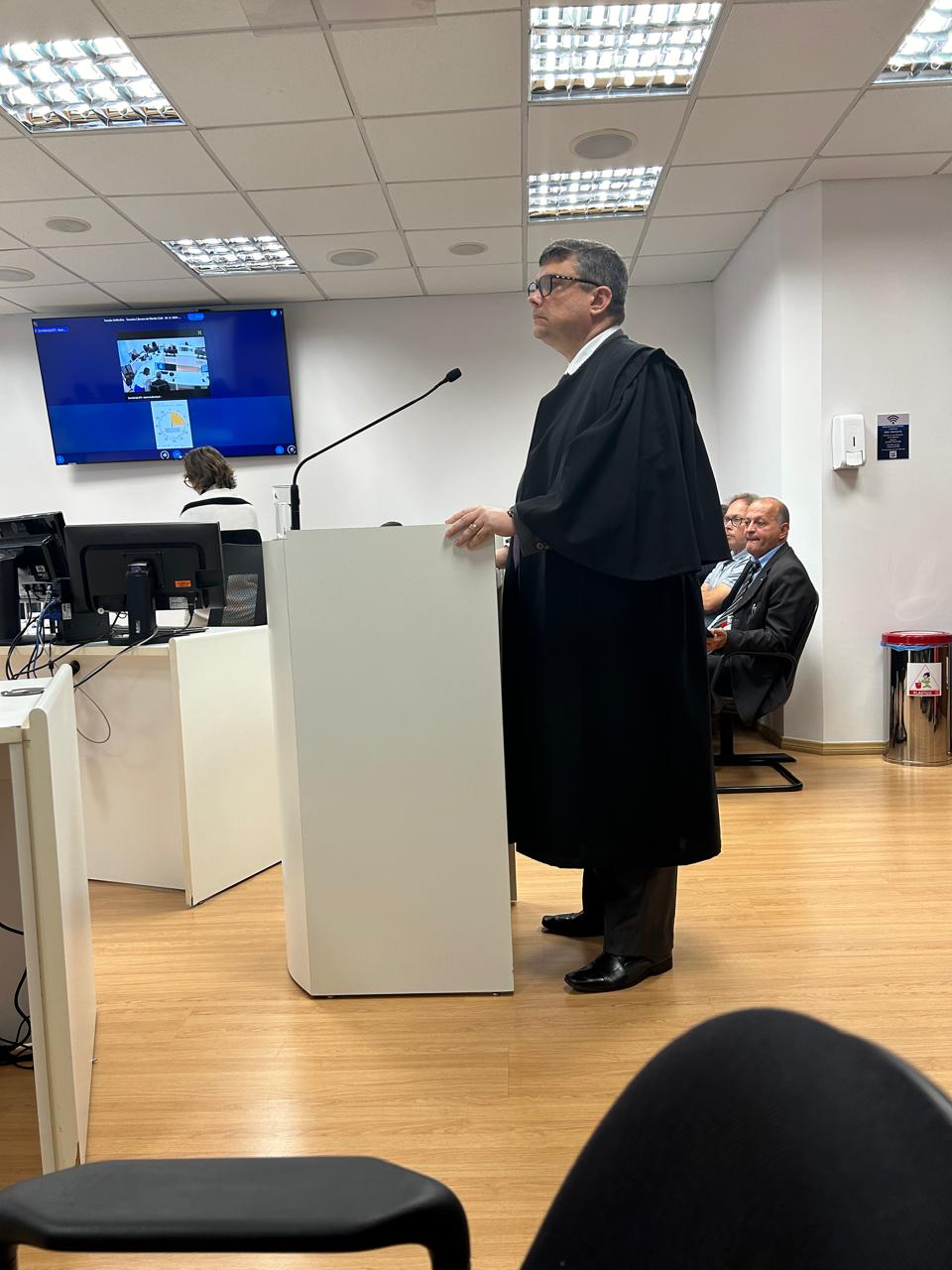 Dr. Fernando Gama d'Eça